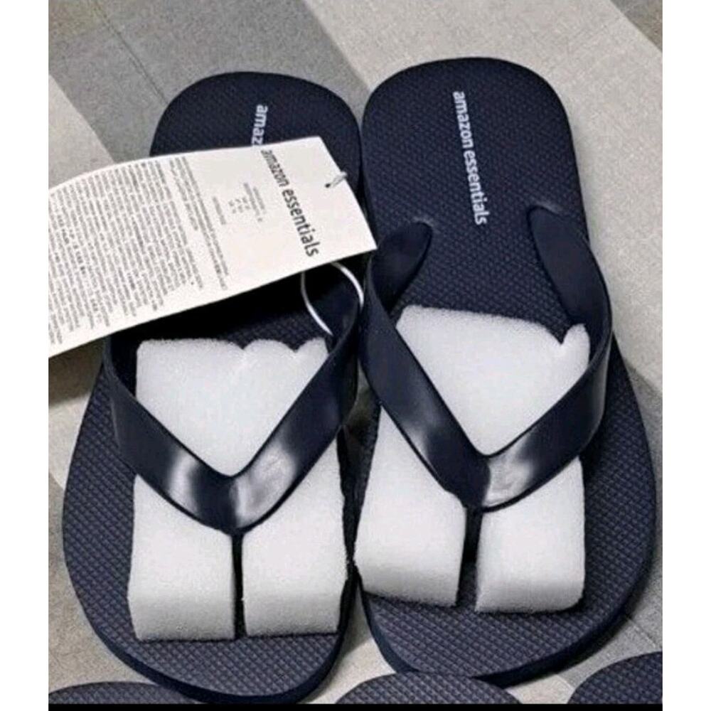 Amazon Essentials Kids Flip Flops Blue Size 1 US Unisex Lightweight Beachwear